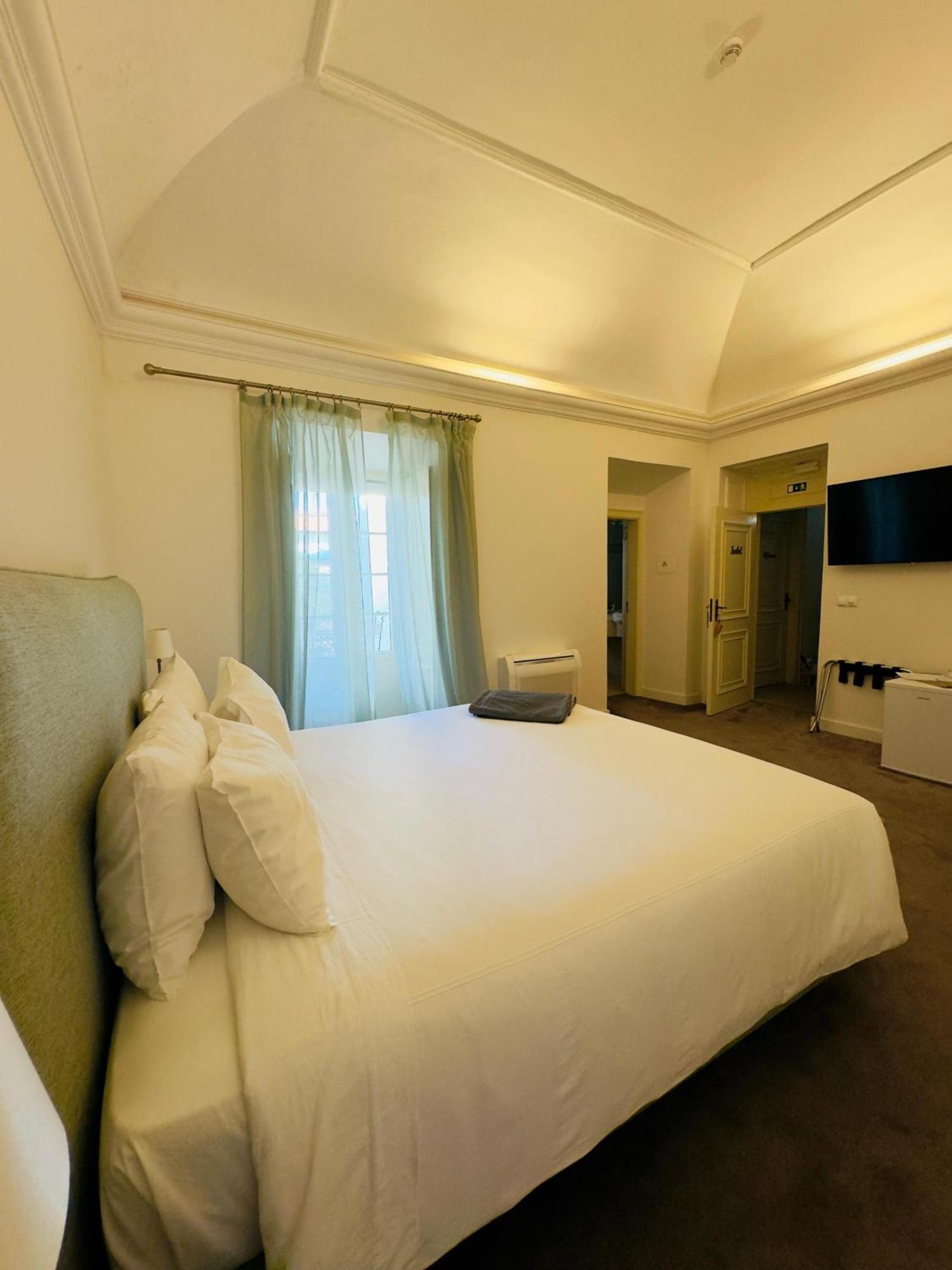 Solar Dos Frades Hotel เฟอเฮรา โด อเลนเตโจ ภายนอก รูปภาพ