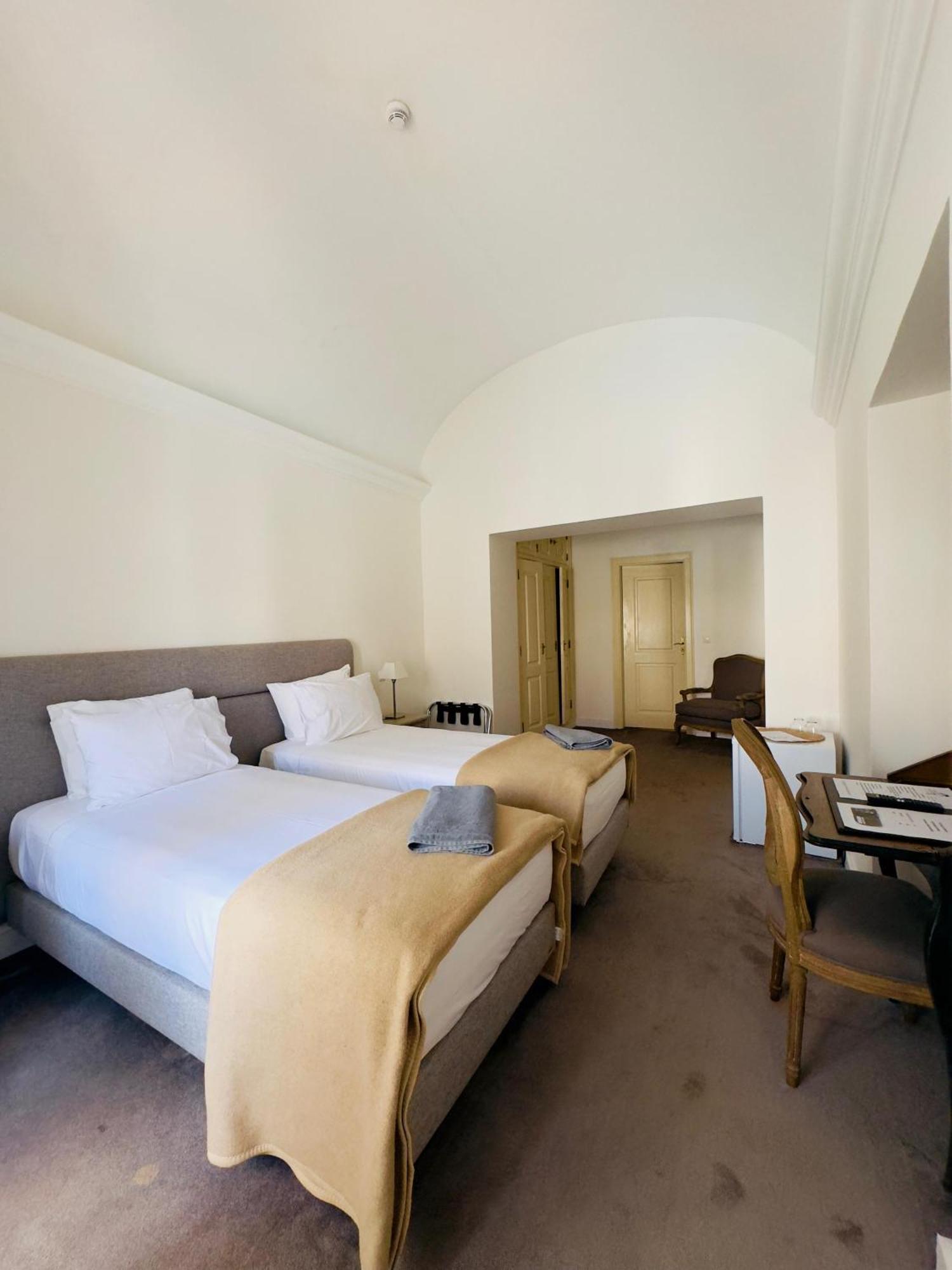 Solar Dos Frades Hotel เฟอเฮรา โด อเลนเตโจ ภายนอก รูปภาพ